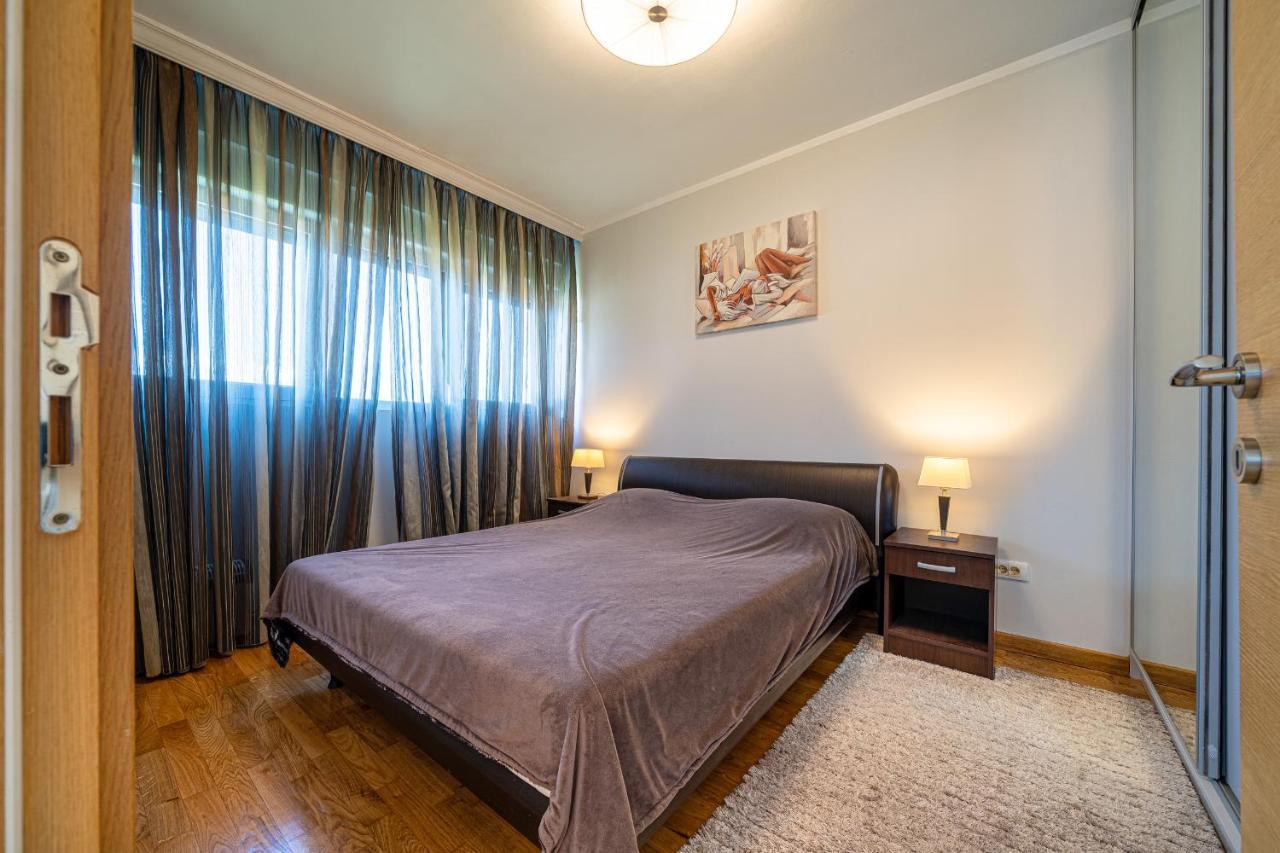 Sea View Apartments In Будва Екстериор снимка