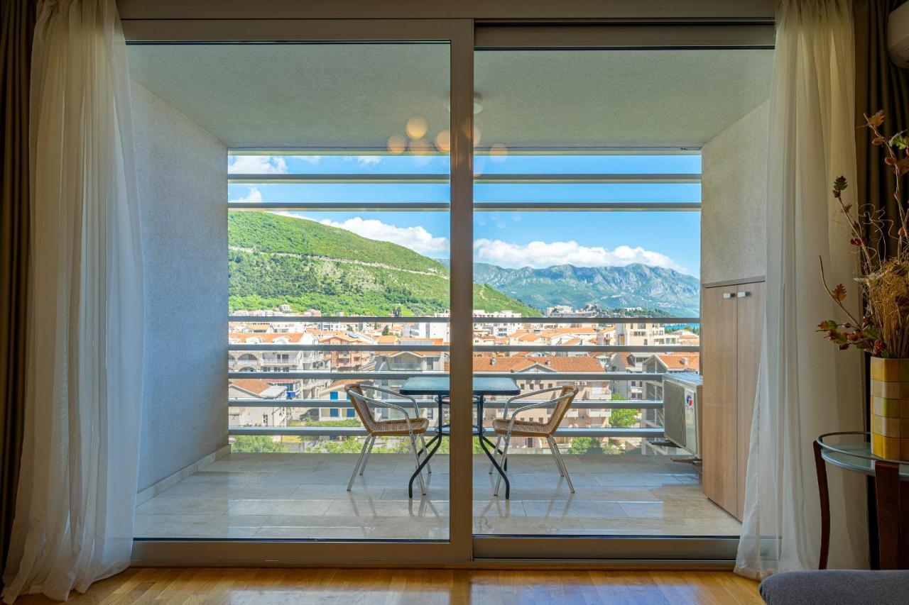 Sea View Apartments In Будва Екстериор снимка