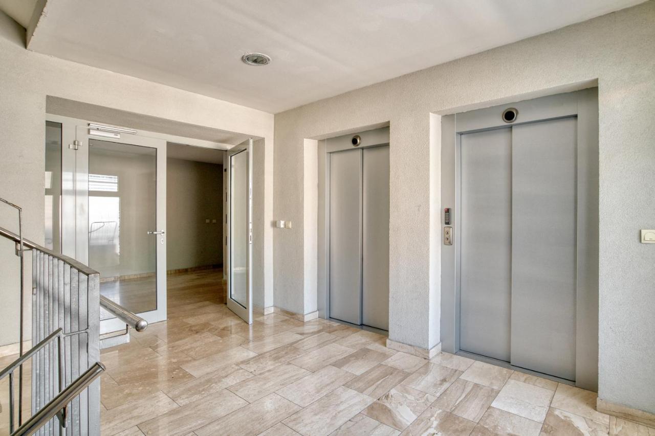 Sea View Apartments In Будва Екстериор снимка