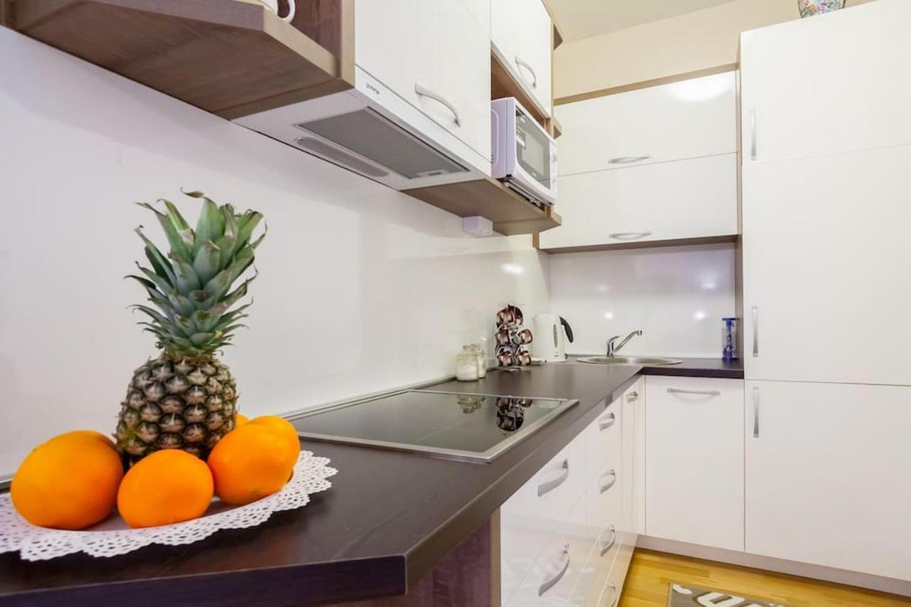 Sea View Apartments In Будва Екстериор снимка